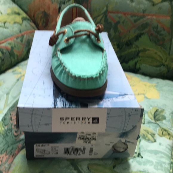 Sperry Topsiders - Picture 4 of 5